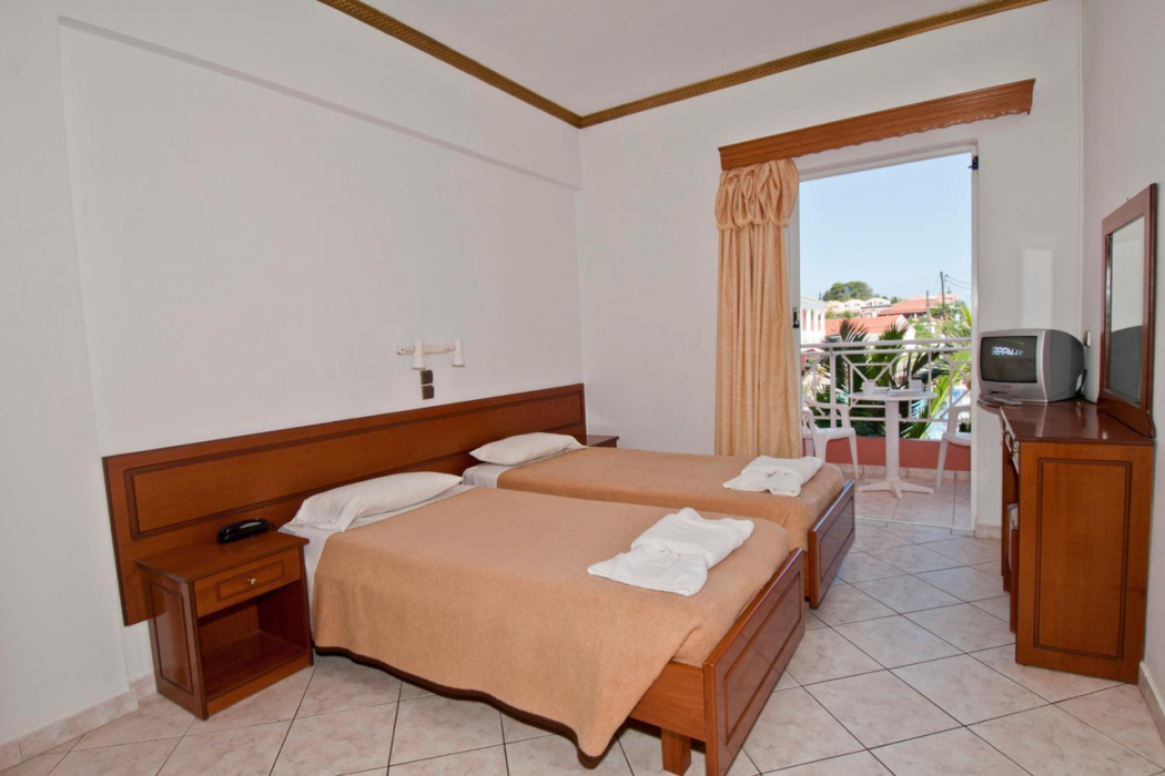 Angelina Hotel and Apartments 18/60