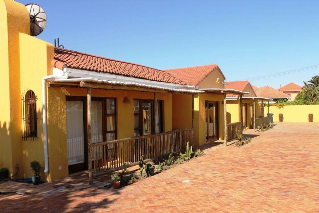Flintstones Guest House Cape Town 1/5