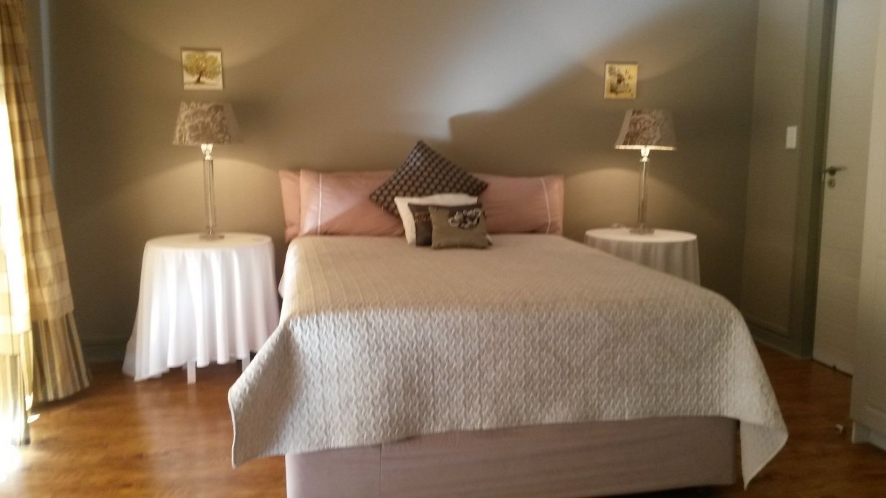 Alabaster Box B&B 14/35