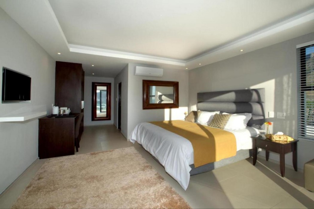 Hout Bay View 14/70