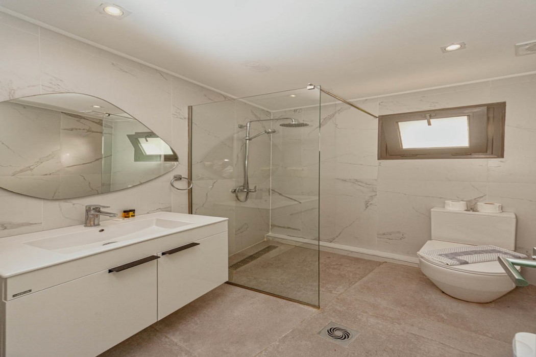 Island Beach Resort And Annex Adults Only 33/81