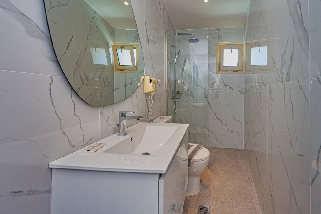 Island Beach Resort And Annex Adults Only 46/81
