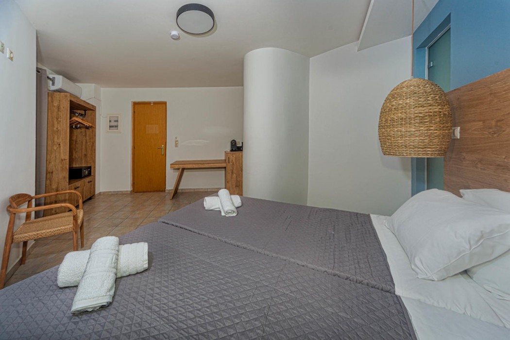 Island Beach Resort And Annex Adults Only 41/81