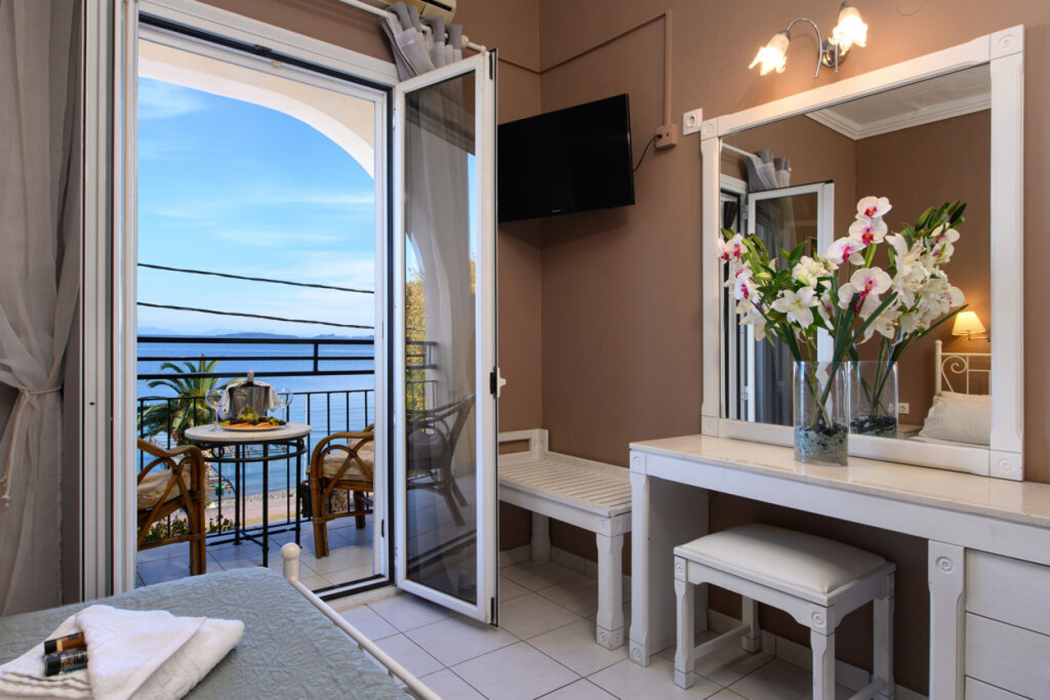 Ipsos Di Mare - Adults Only 13/41