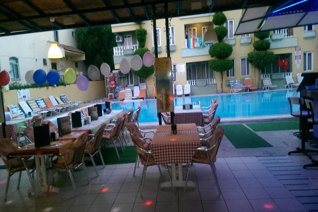 Club Sunset Apartments 17/39
