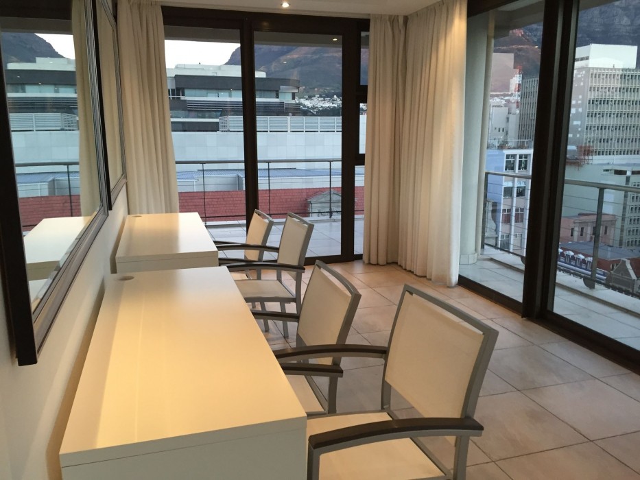 Avenue One 22/56