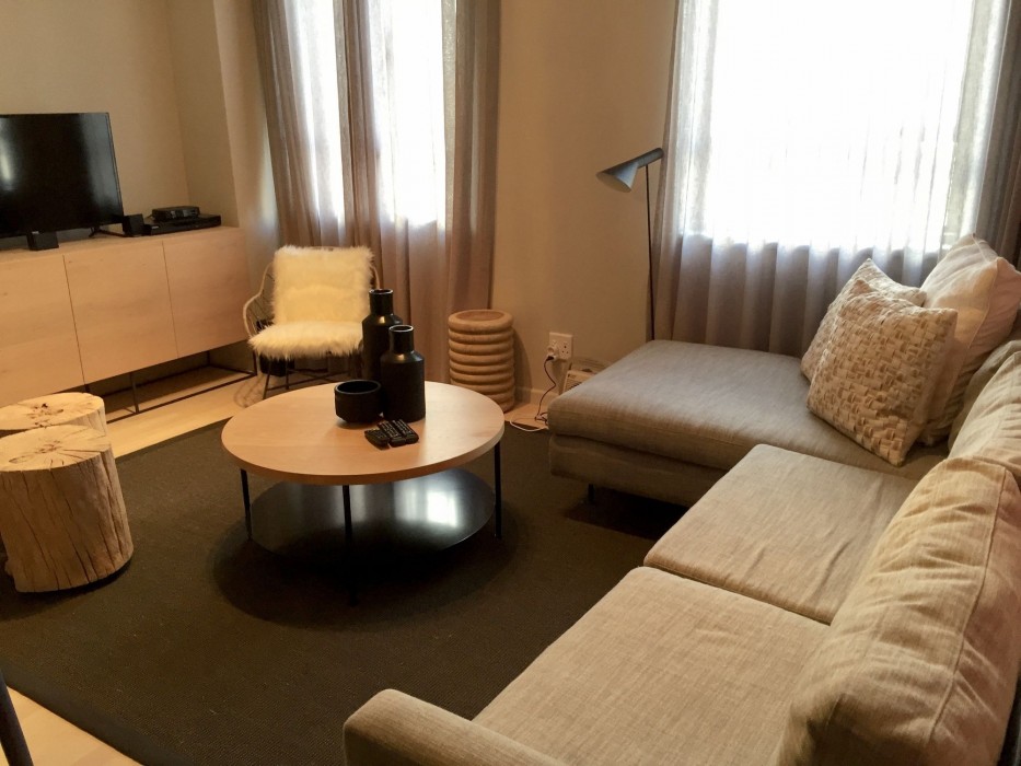 Avenue One 23/56
