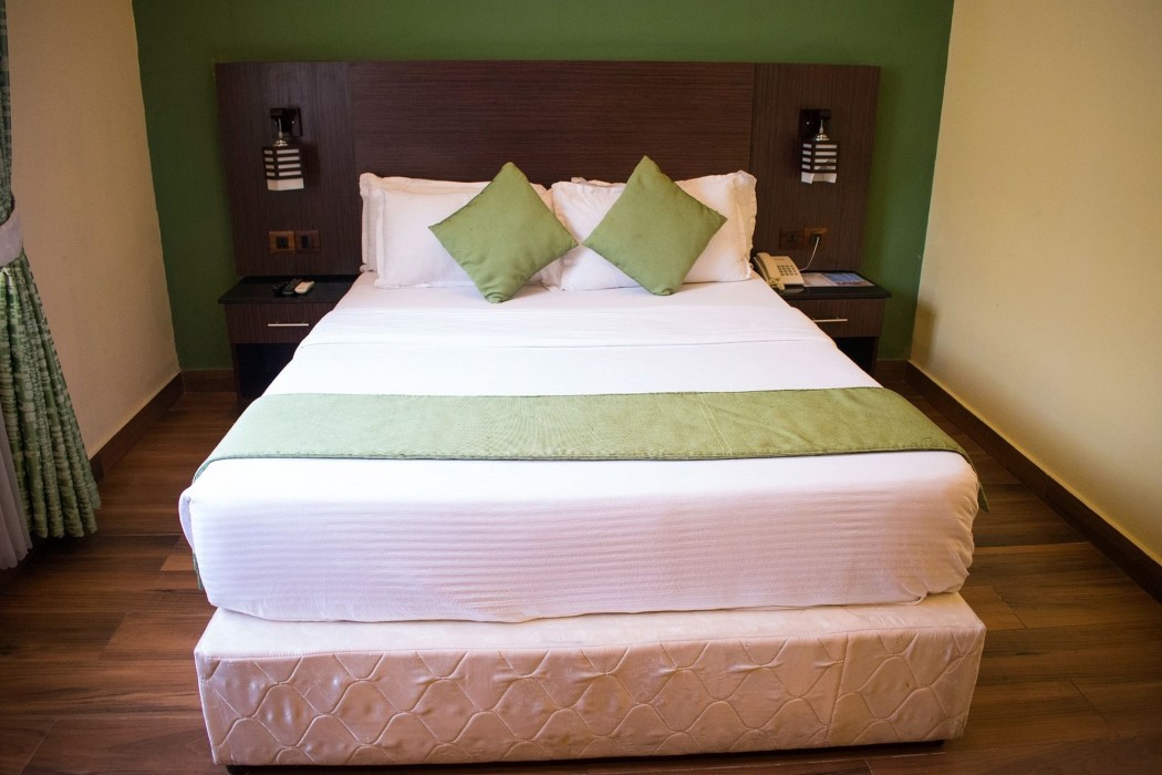 Atlantic Hotel And Suites 30/83
