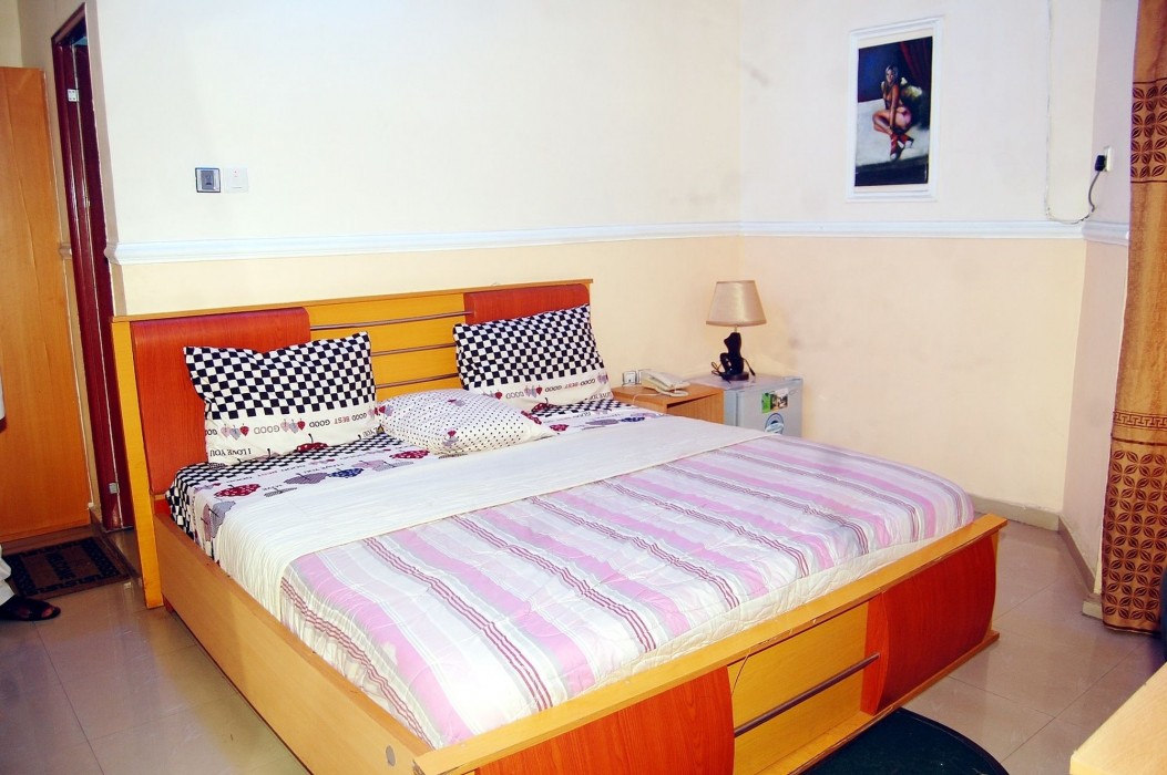 De-B Garden Hotel 18/38