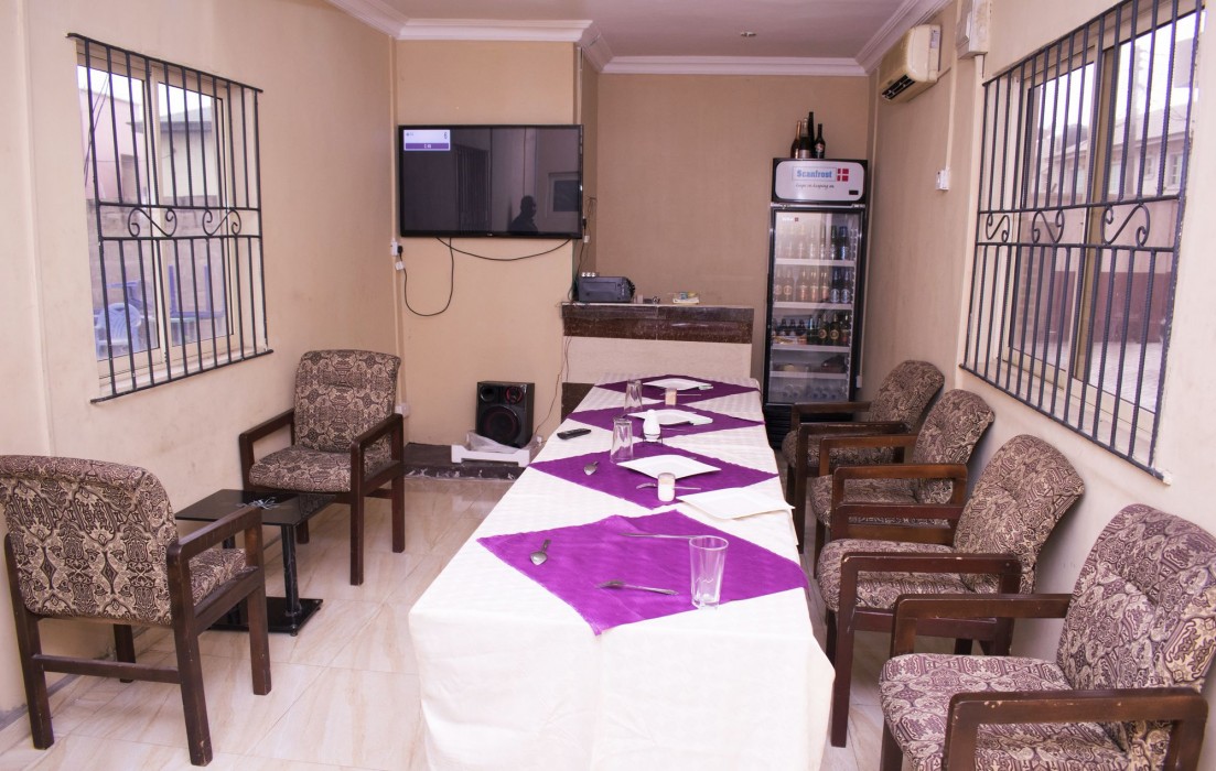 Maxton Suites Magodo 18/27