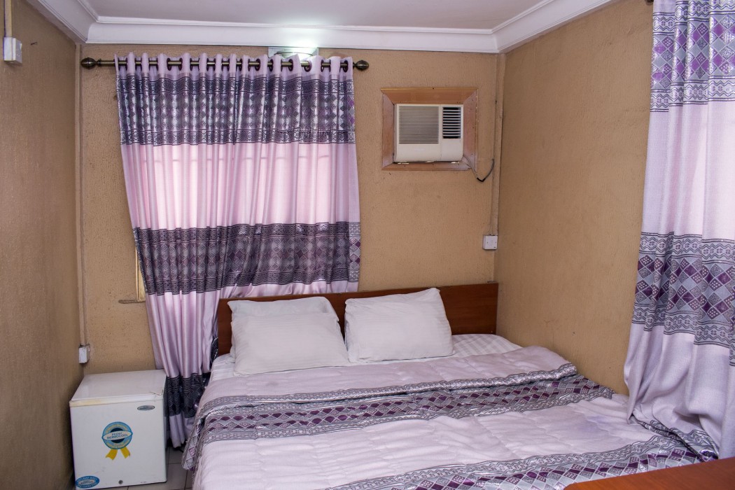 Maxton Suites Magodo 20/27
