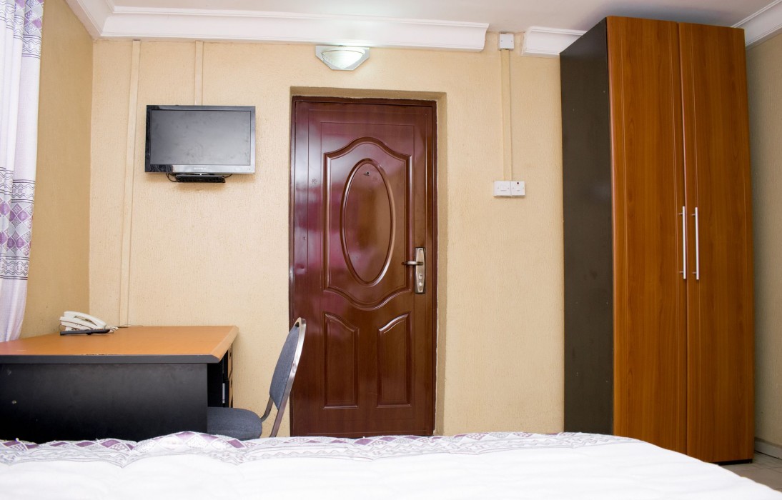 Maxton Suites Magodo 15/27