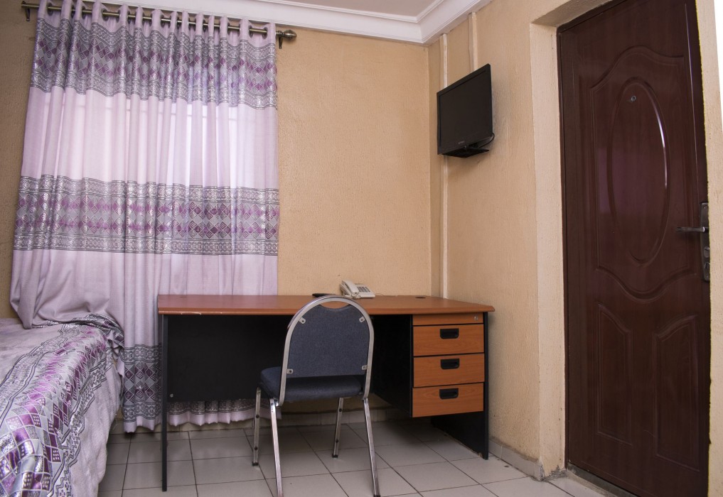 Maxton Suites Magodo 16/27
