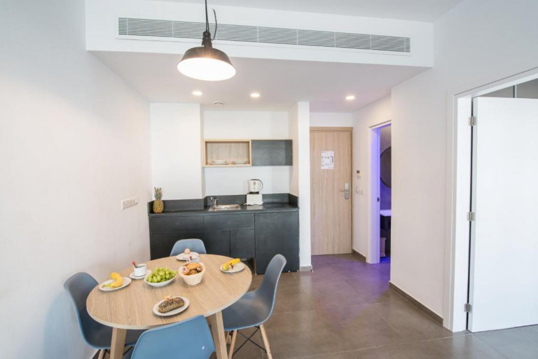 Anthea Hotel Apartments 12/60
