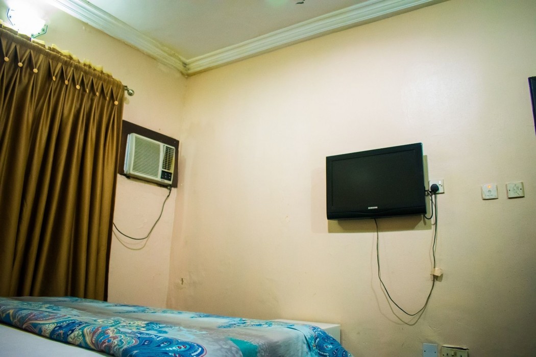 Golden Destiny Hotel Limited 59/100