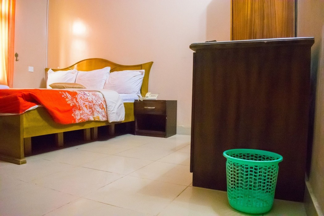 Golden Destiny Hotel Limited 70/100