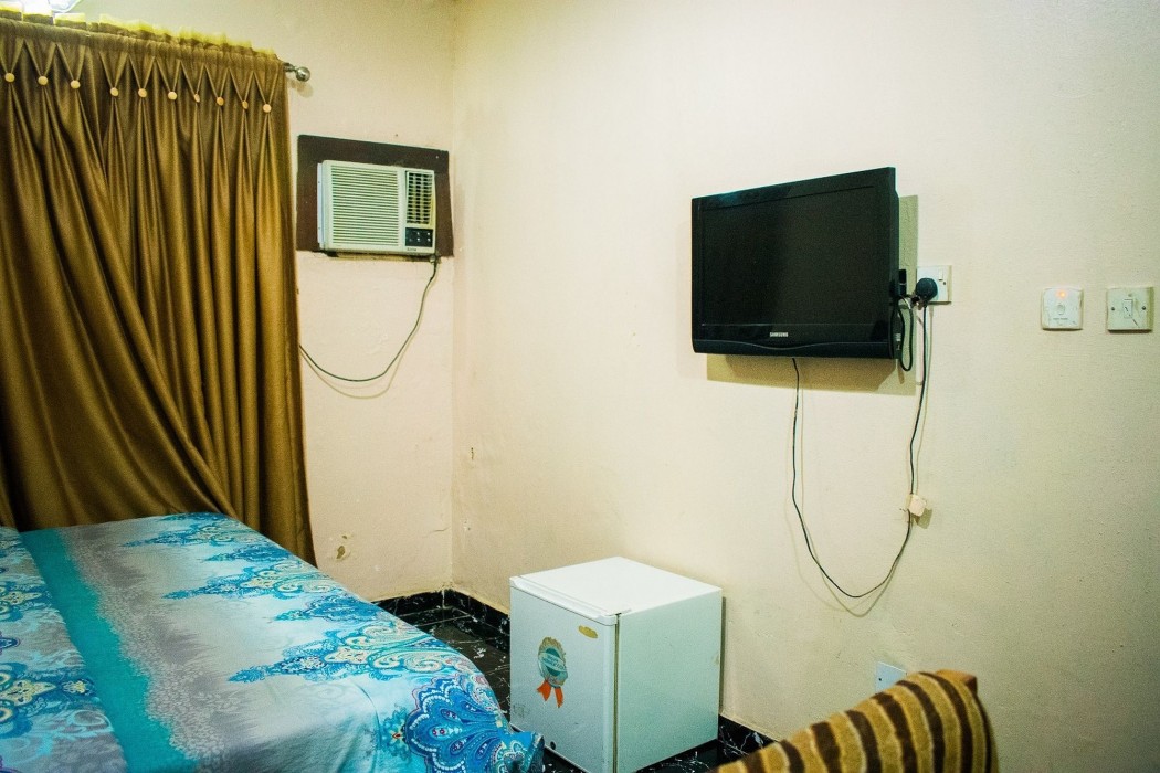 Golden Destiny Hotel Limited 39/100