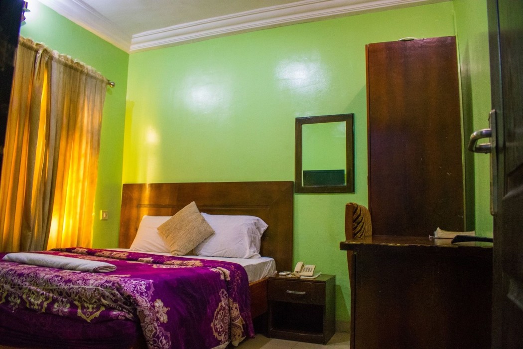 Golden Destiny Hotel Limited 73/100