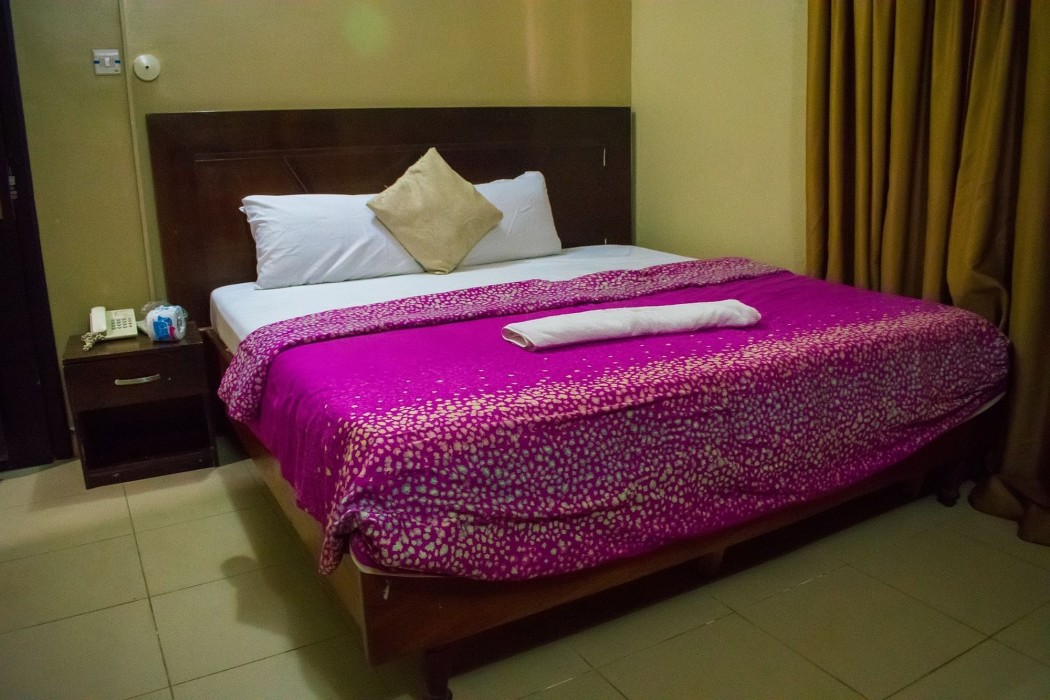 Golden Destiny Hotel Limited 57/100