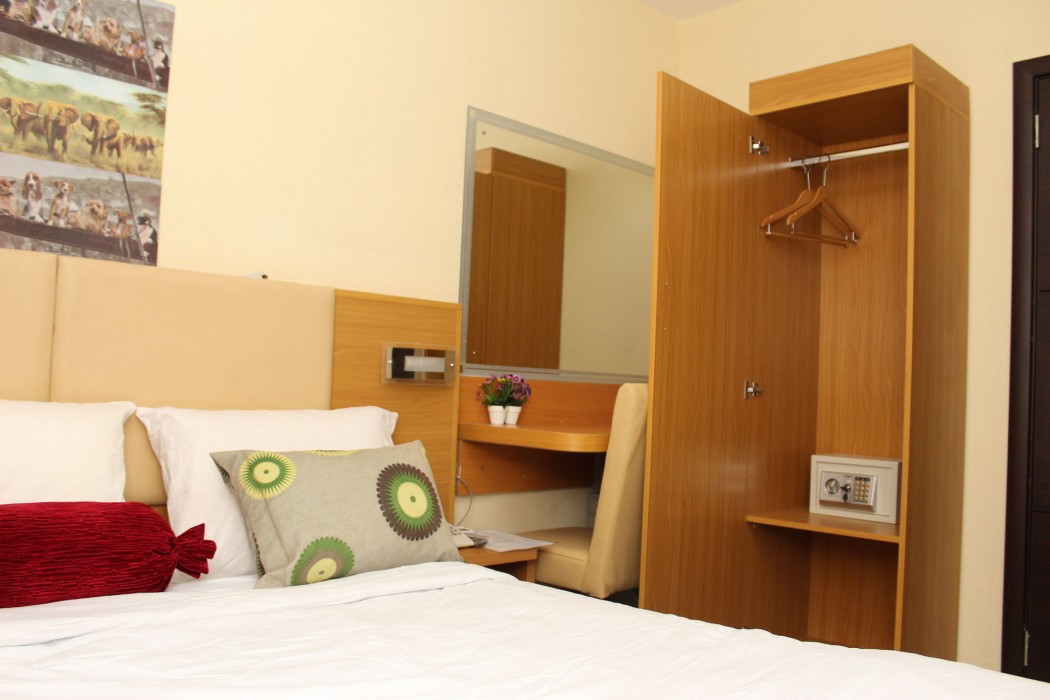 Avital Suites And Resort 40/75