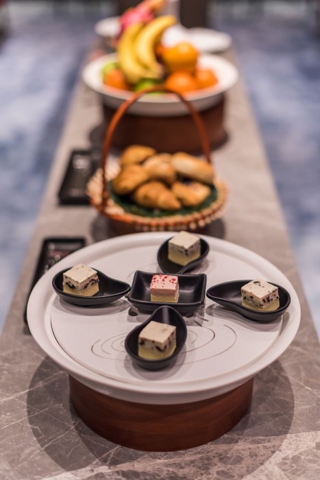 Joya Shanghai Xujiahui Hotel 38/44