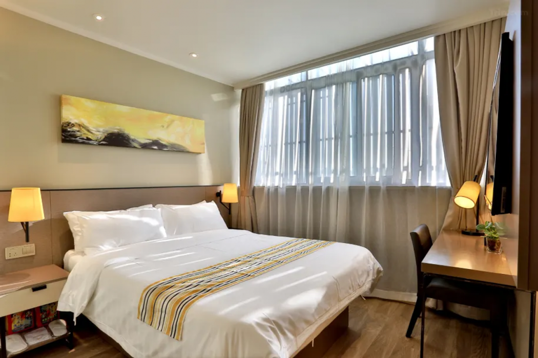 Home Inn Plus (Hangzhou West Lake lakeside Wushan Plaza Hefang Street store) 15/40
