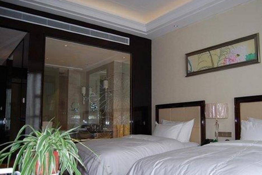 Jinyue Hotel 22/45