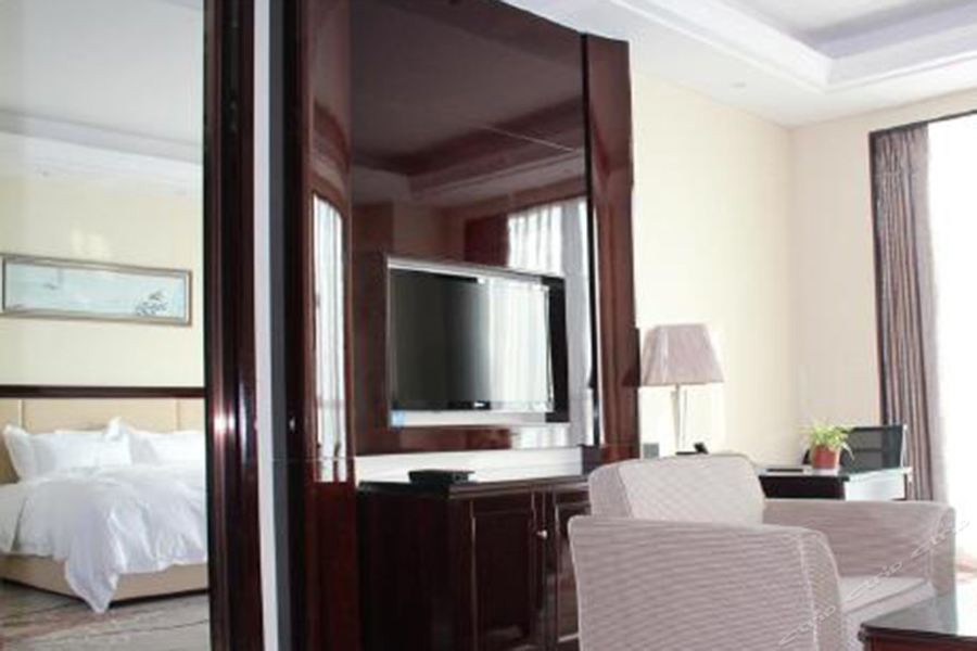 Jinyue Hotel 16/45