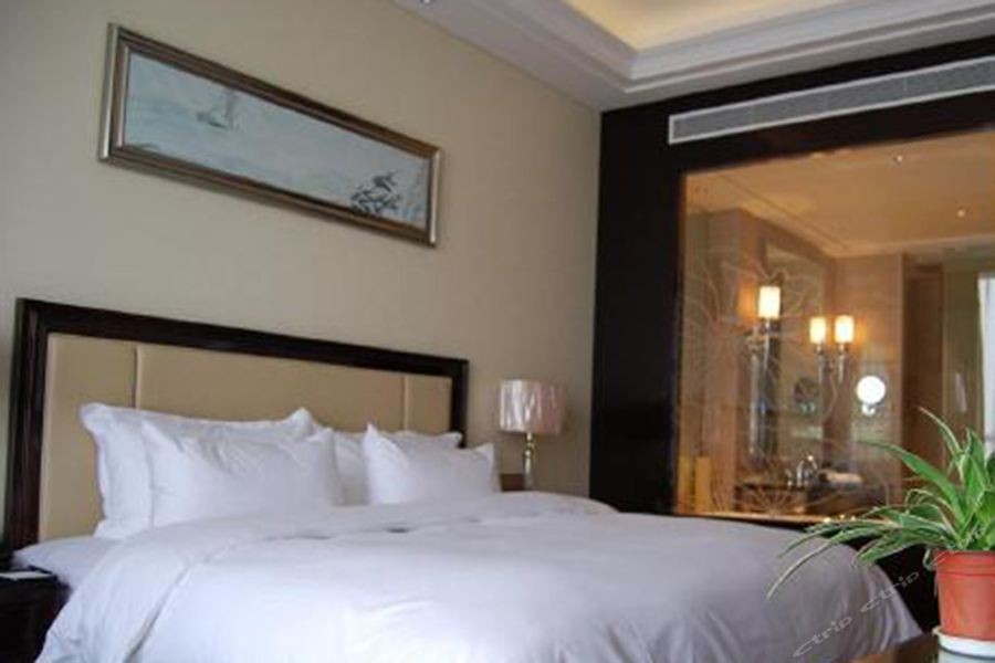 Jinyue Hotel 13/45