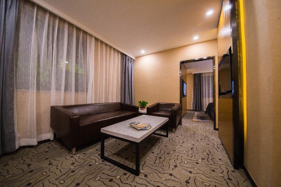 Chonpines Hotel (Huizhou Huidong Hongling Avenue) 44/68