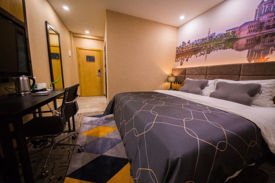 Chonpines Hotel (Huizhou Huidong Hongling Avenue) 39/68