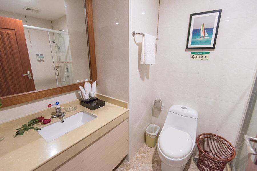 Bafang Junyue Hotel (Zhanjiang Yingzhan Square) — photo 3