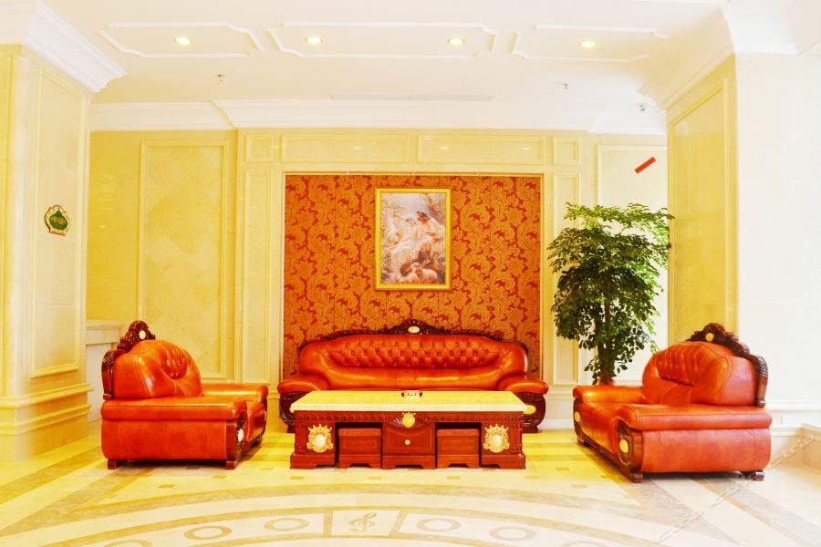 Vienna Hotel (Huizhou Zhongkai Chenjiang Avenue) 14/25