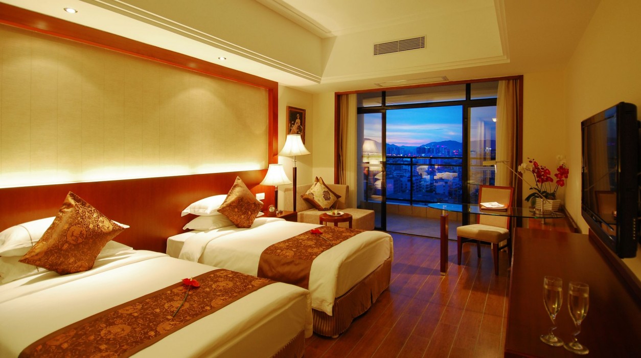 Sanya International 38/64