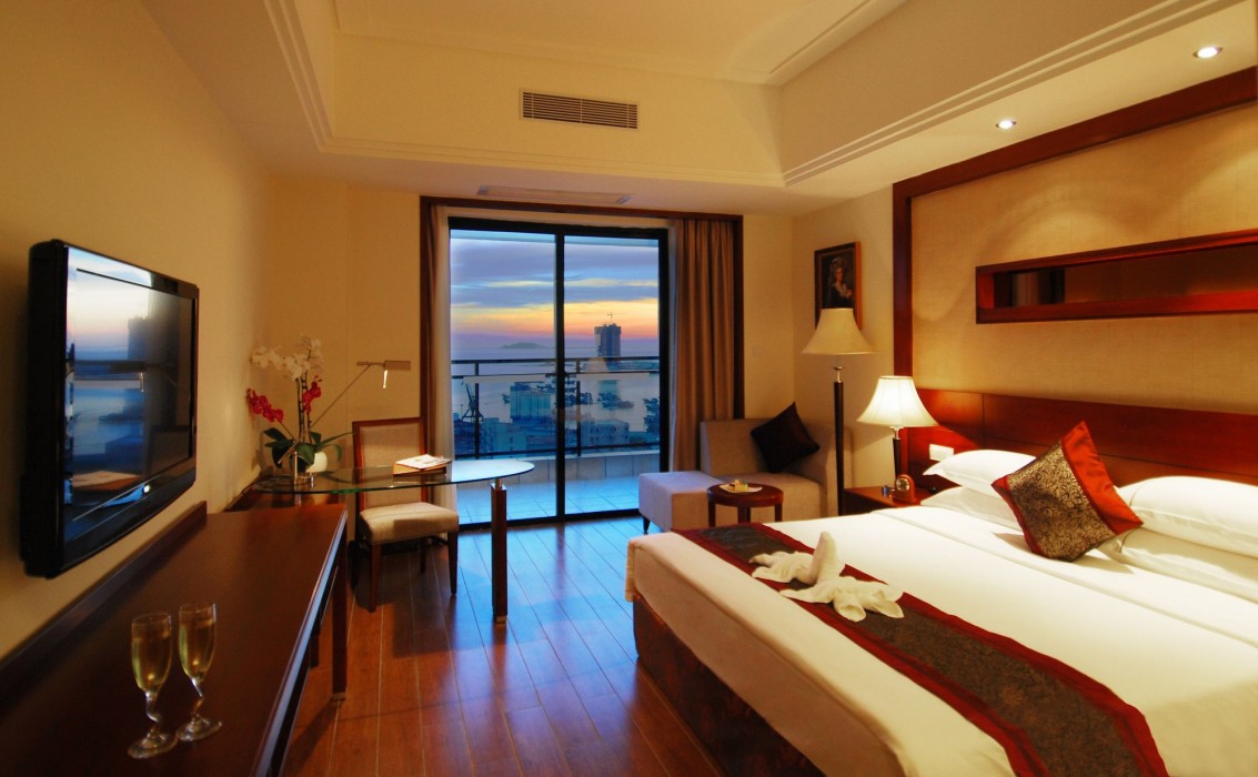 Sanya International 24/64