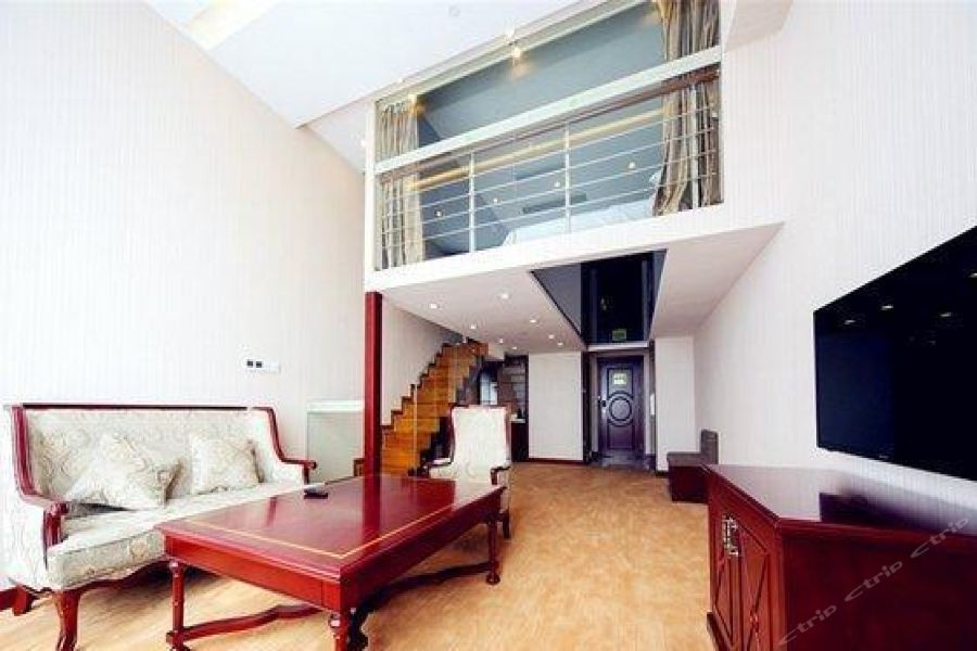 Vienna Hotel (Shanghai Hongqiao Airport Jiuting) 4/16