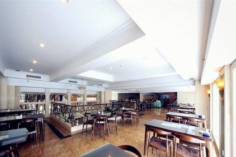 Vienna Hotel (Shanghai Hongqiao Airport Jiuting) 6/16