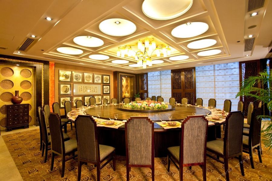 Chinflux Mandarin Hotel 37/44