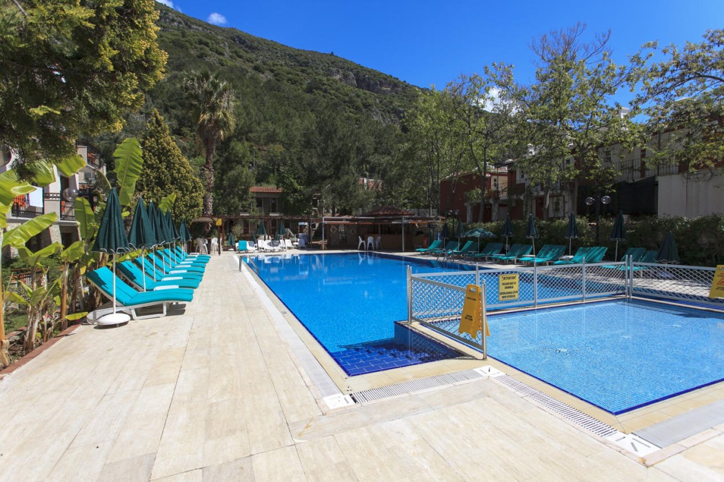 Perdikia Beach Hotel 28/44