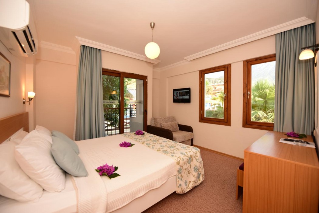 Perdikia Hill Family Resort Villas 13/68