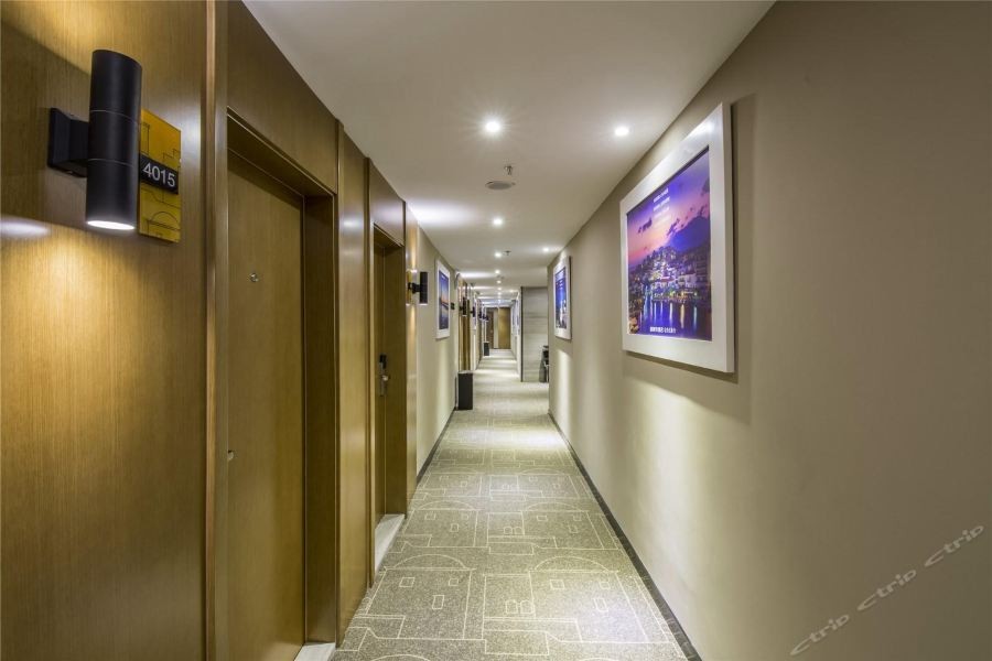 Yeste Hotel 5/11