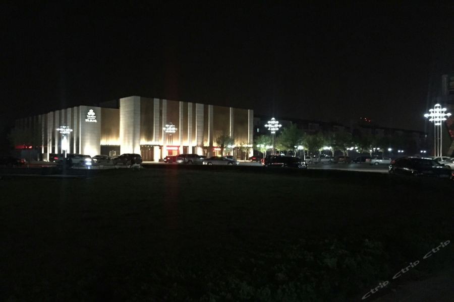 Ruili Hotel 24/40