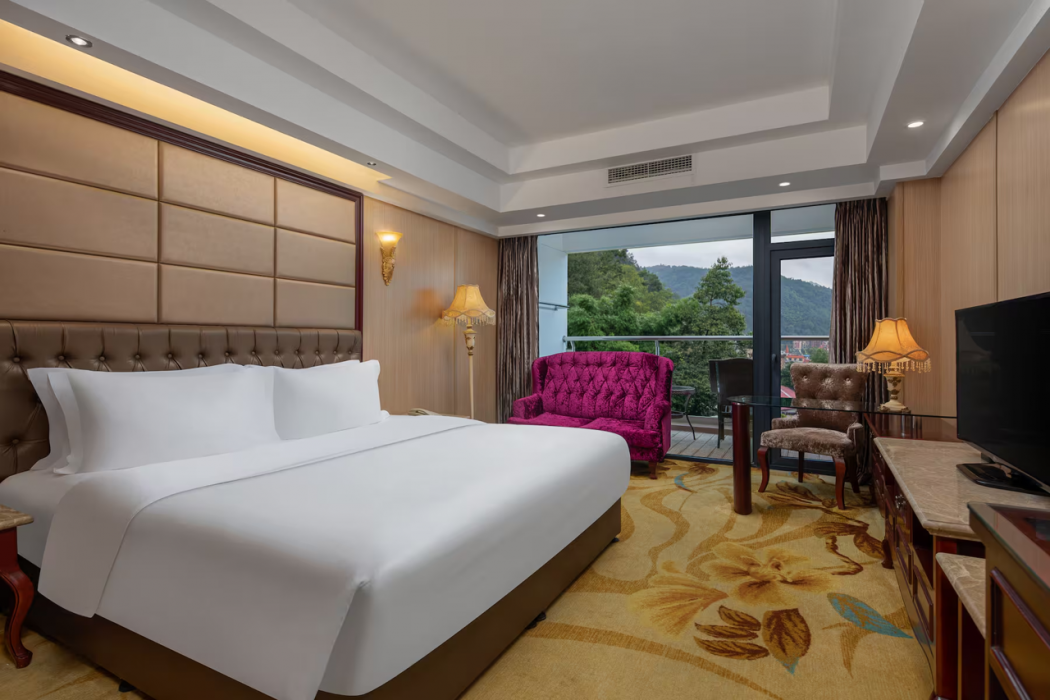 Wyndham Garden Chengdu Huashuiwan 7/30