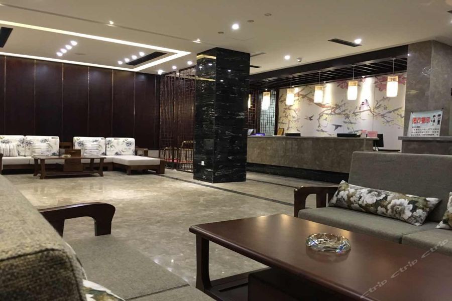 Chonpines Hotel (Yiwu International Trade City) 6/31