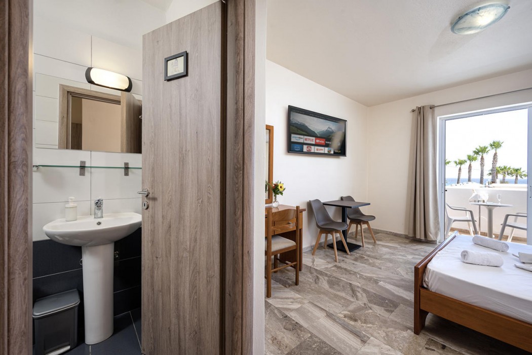 Mammis Beach Hotel 15/63