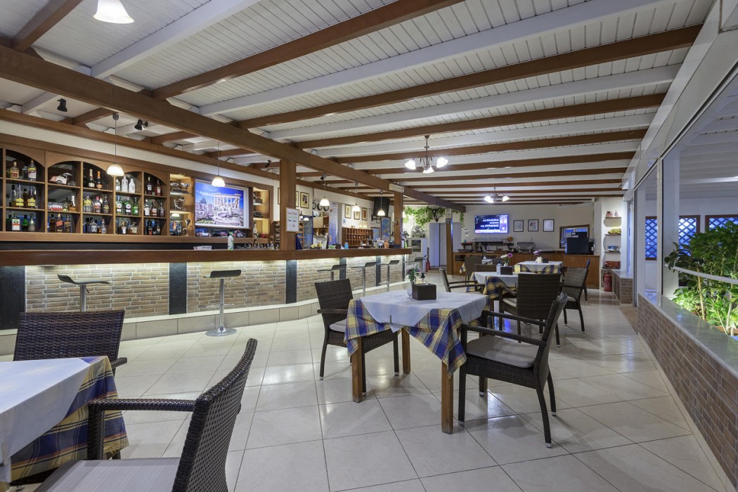 Mammis Beach Hotel 26/63