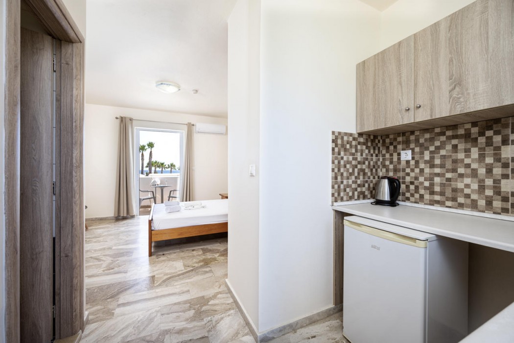 Mammis Beach Hotel 16/63