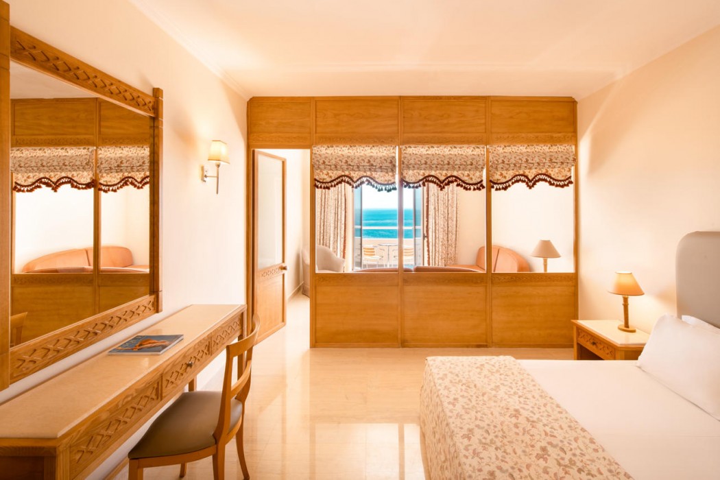 Canvas by Mitsis Family Village 6/42