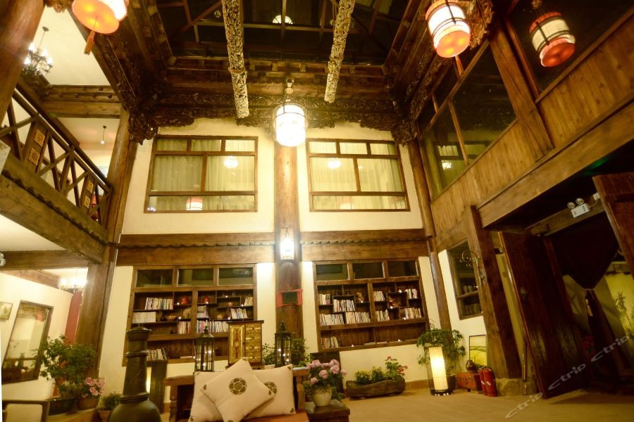 E-Outfitting Boutique Hotel Shangri-La 39/66