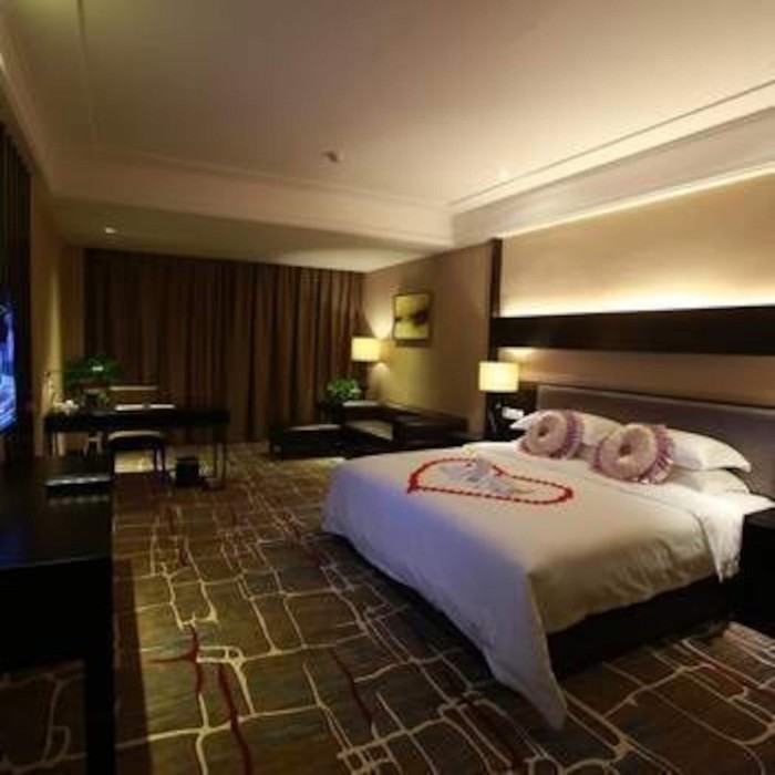 Astral Hotel 18/30